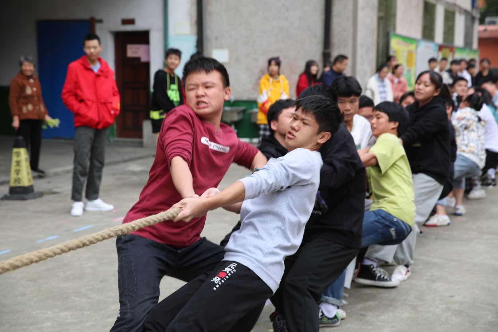 邵陽市華龍中學,邵陽中學教育,高中教育,師資雄厚,名優(yōu)教師 邵陽市華龍中學,邵陽中學教育,高中教育,師資雄厚,名優(yōu)教師